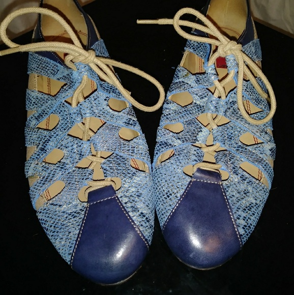 5/48 Shoes - New Saks 5th 5/48 blue snakeskin lace up size 8.5